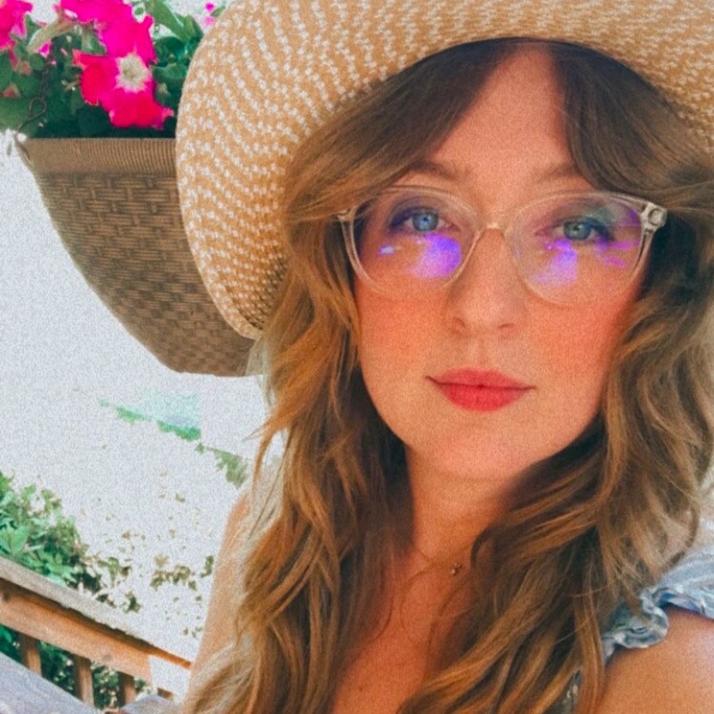 Meet your Posher, Laura kate